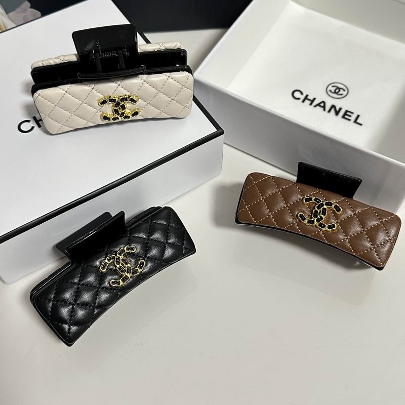 Chanel Hair Grab Clip hh57